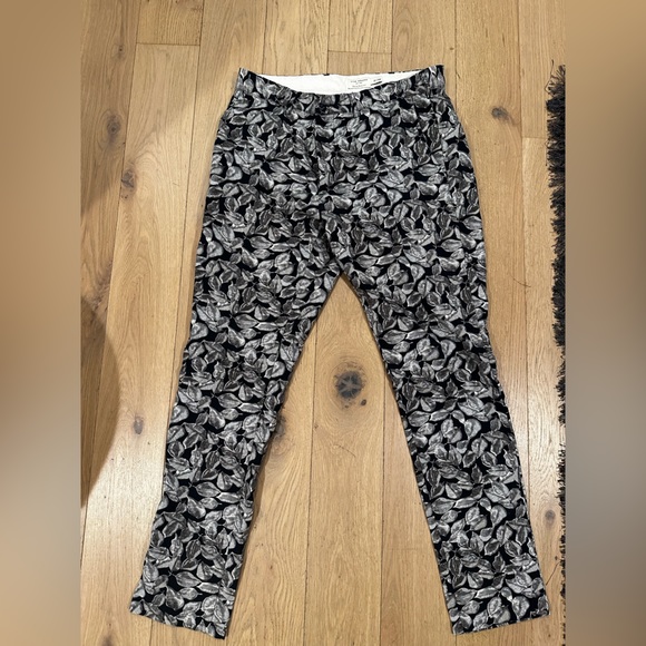 Club Monaco Davis Skinny Chino - gently used - Picture 3 of 3